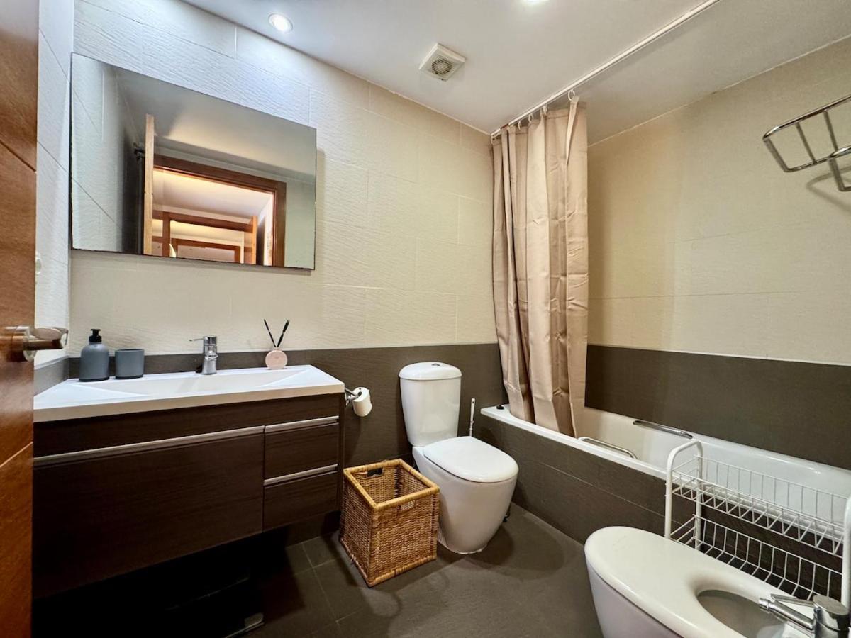 In With Pool And Parking Apartment *